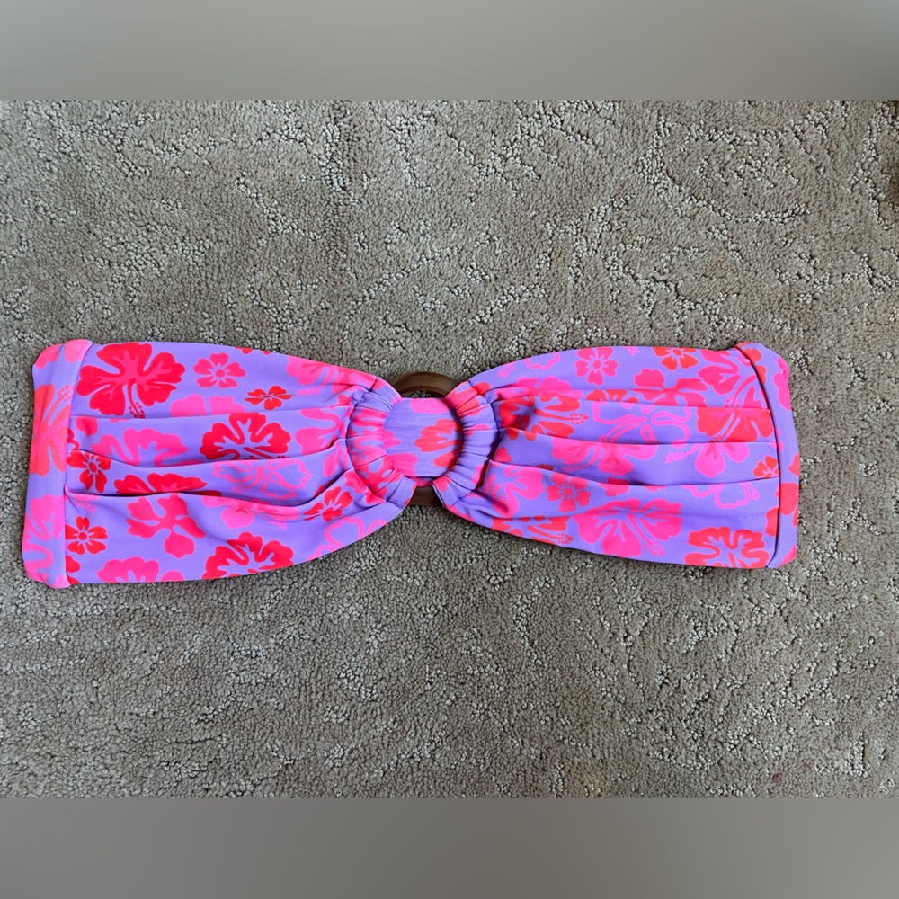 Kulani kinis cherry berry top